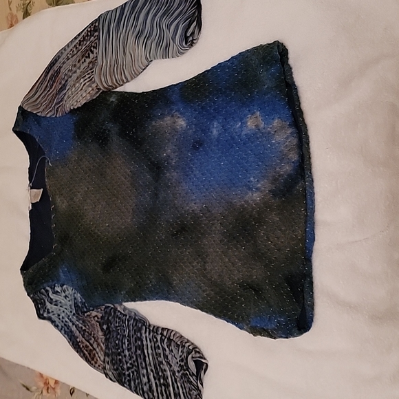 Brand New. Never Worn. Colorful Tunic Top. Size Small - Picture 3 of 4